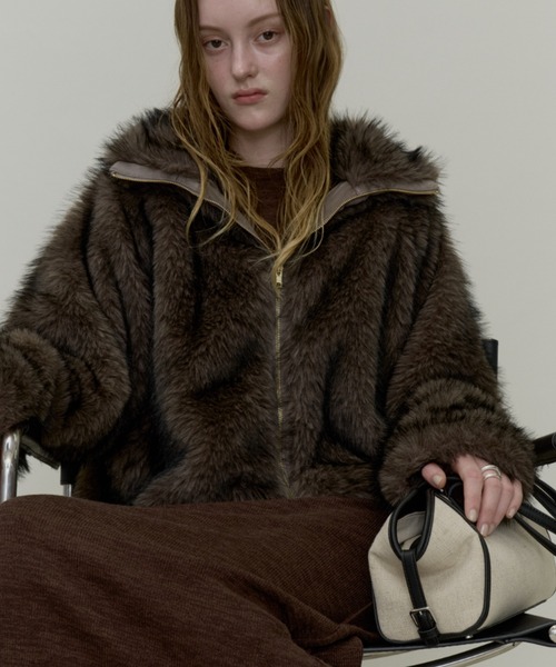 Plumel（プルメル）の「Fox Like Fur Blouson / フォックスライクファーブルゾン（その他アウター・レディース・グレー/ベージュ/アイボリー・MEDIUM）」の4枚目の写真