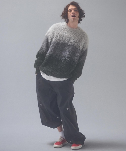 ADAM PATEK(アダムパテック)の「mn3310-rough gradientborder crewneck クルーネックニット(AP2621015)(ニット/セーター・メンズ・グレー/イエロー/グリーン・1/2)」の10枚目の写真