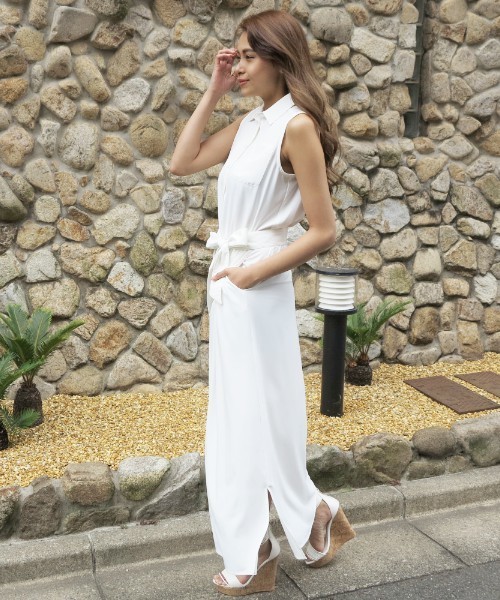 EGOIST(エゴイスト)の「ノースリシャツワンピース (シャツワンピース・レディース・ベージュ/ネイビー/ホワイト・1/2)」の1枚目の写真