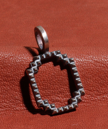 GILD(Mh)GILD Mh / Micro studs number pendant }CN X^bY io[ y_g / G161-PE01/SV(`[)