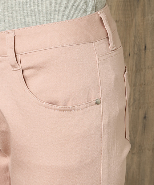 ikka（イッカ）の「スキニークロップドパンツ（その他パンツ・レディース・ブラック/ホワイト/ピンク/ブルー/ネイビー/オリーブ・SMALL/MEDIUM/LARGE）」の11枚目の写真