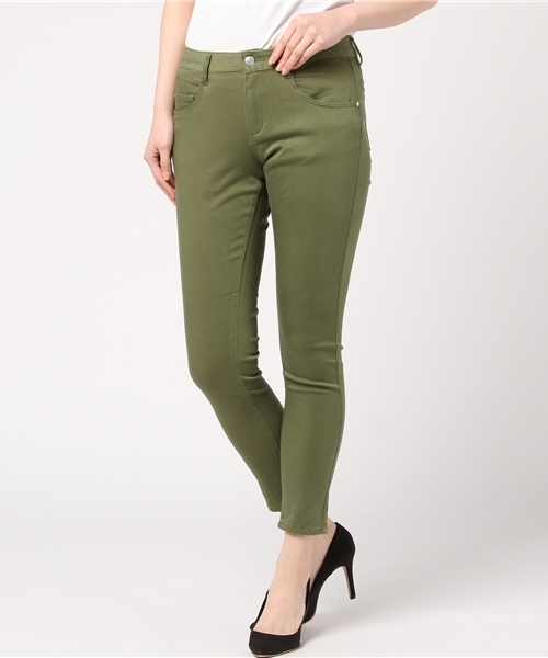 ikka（イッカ）の「スキニークロップドパンツ（その他パンツ・レディース・ブラック/ホワイト/ピンク/ブルー/ネイビー/オリーブ・SMALL/MEDIUM/LARGE）」の4枚目の写真