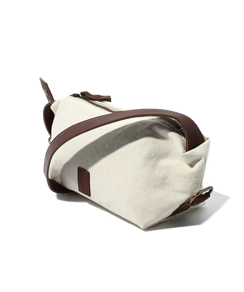 NANO universe（ナノユニバース）の「tobiuo(トビウオ)/ cross country SS（ショルダーバッグ・メンズ・その他/ベージュ/ネイビー・FREE）」の4枚目の写真