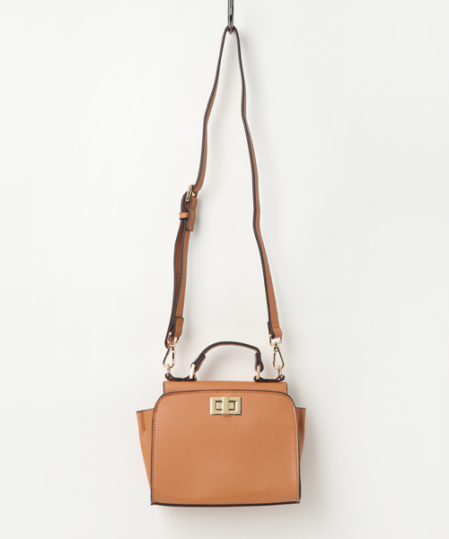 NATURAL BEAUTY BASIC（ナチュラルビューティーベーシック）の「【JJ 12月号掲載】ワンハンドルヒネリショルダーバッグ（ショルダーバッグ・レディース・ブラック/レッド/ベージュ系その他・ﾌﾘ-）」の11枚目の写真