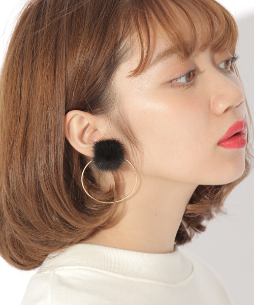ふわふわファーピアス【ZOZOTOWN限定アイテム】（ピアス（両耳用