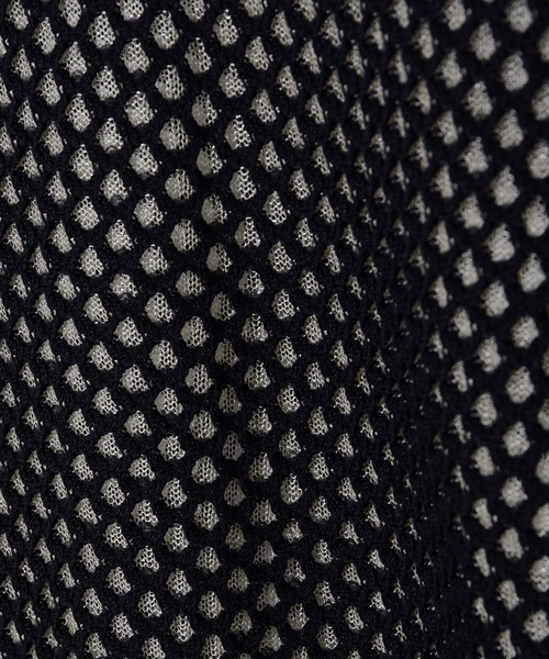 UNITED TOKYO(ユナイテッドトウキョウ)の「タックプリーツラティスニット(ニット/セーター・レディース・ブラック/ネイビー・1)」の5枚目の写真