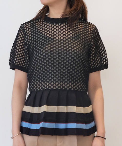 UNITED TOKYO(ユナイテッドトウキョウ)の「タックプリーツラティスニット(ニット/セーター・レディース・ブラック/ネイビー・1)」の6枚目の写真