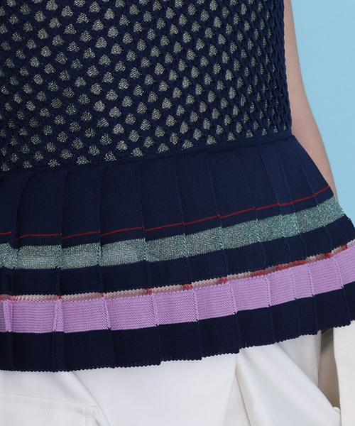 UNITED TOKYO(ユナイテッドトウキョウ)の「タックプリーツラティスニット(ニット/セーター・レディース・ブラック/ネイビー・1)」の17枚目の写真