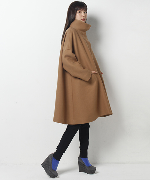 AVIE（アビィ）の「スタンドカラーAラインコート（その他アウター・レディース・ブラック/ブラウン系その他・38）」の15枚目の写真