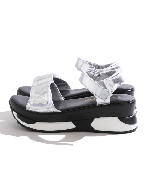 WEGO（ウィゴー）の「WEGO/厚底スポーツサンダル（サンダル・レディース・シルバー/ホワイト/ブラック・MEDIUM/LARGE）」の5枚目の写真