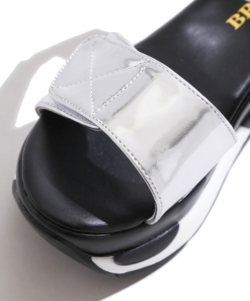 WEGO（ウィゴー）の「WEGO/厚底スポーツサンダル（サンダル・レディース・シルバー/ホワイト/ブラック・MEDIUM/LARGE）」の6枚目の写真