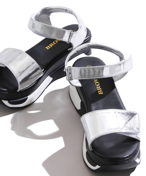 WEGO（ウィゴー）の「WEGO/厚底スポーツサンダル（サンダル・レディース・シルバー/ホワイト/ブラック・MEDIUM/LARGE）」の11枚目の写真