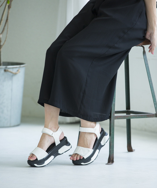 WEGO（ウィゴー）の「WEGO/厚底スポーツサンダル（サンダル・レディース・シルバー/ホワイト/ブラック・MEDIUM/LARGE）」の19枚目の写真