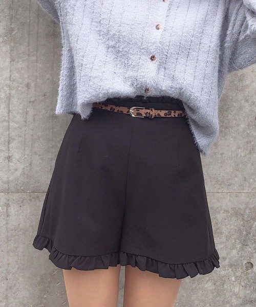 one after another NICE CLAUP(ワンアフターアナザーナイスクラップ)の「ベルトアソート裾フリルショートパンツ(その他パンツ・レディース・ブラック/ブラック系その他/ブラウン系その他/レンガ・FREE)」の2枚目の写真