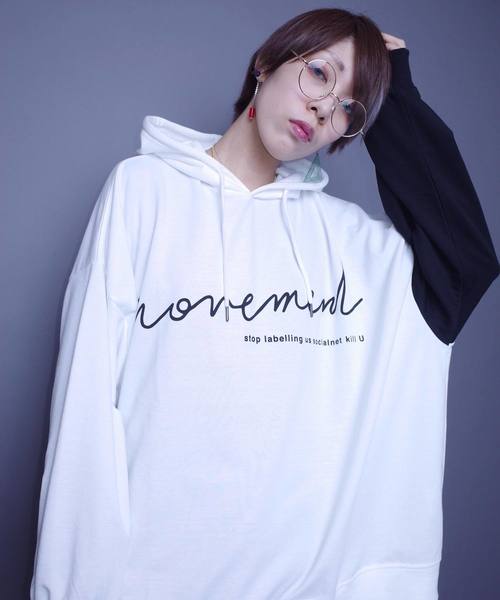 AFYF（エーエフワイエフ）の「AFYF MOVEMENT 2TONE MIX OVERSIZE PARKA F/2TONEミックスオーバーサイズパーカー（パーカー・レディース・ホワイト/ブラック・FREE）」の15枚目の写真