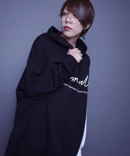 AFYF（エーエフワイエフ）の「AFYF MOVEMENT 2TONE MIX OVERSIZE PARKA F/2TONEミックスオーバーサイズパーカー（パーカー・レディース・ホワイト/ブラック・FREE）」の13枚目の写真