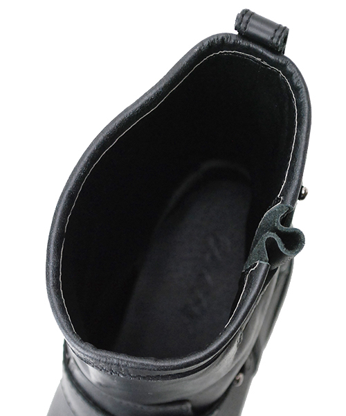 AMBIENT（アンビエント）の「ショートエンジニアブーツ（ブーツ・レディース・レッド系その他/ベージュ/ブラック・35.5/22.5/37.5/24.5/36.5/23.5）」の7枚目の写真