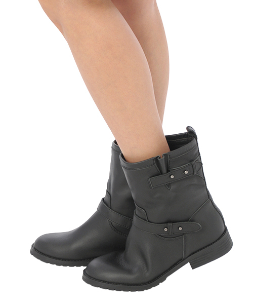 AMBIENT（アンビエント）の「ショートエンジニアブーツ（ブーツ・レディース・レッド系その他/ベージュ/ブラック・35.5/22.5/37.5/24.5/36.5/23.5）」の10枚目の写真