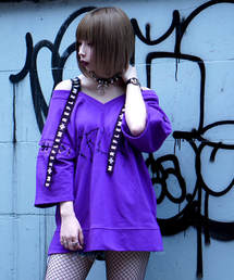REFLEM（レフレム）の「オフショルダーベルトTシャツ/カットソー