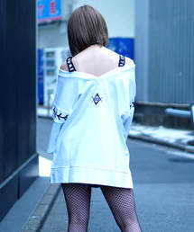 REFLEM（レフレム）の「オフショルダーベルトTシャツ/カットソー
