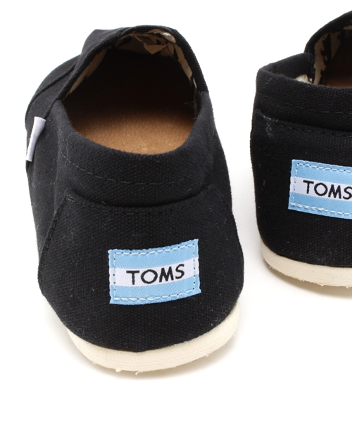 TOMS（トムス）の「トムス メンズクラシック スリッポン キャンバス TOMS Classic Canvas（スニーカー・メンズ・ブラック・26.5cm）」の3枚目の写真