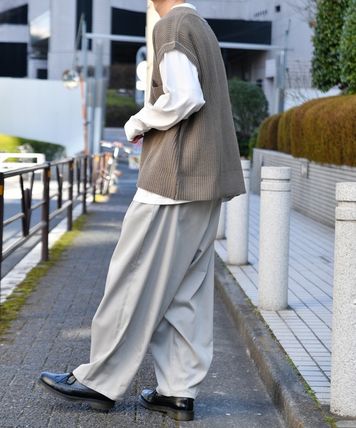 kutir（クティール）の「Vネックニットベスト（ベスト・メンズ・ダークブラウン/ベージュ/ブルーグレー・MEDIUM/LARGE）」の22枚目の写真