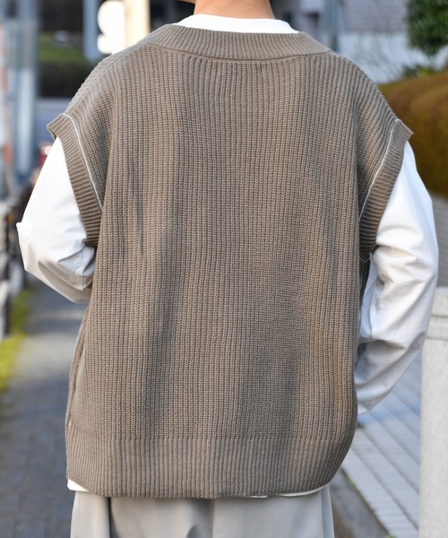 kutir（クティール）の「Vネックニットベスト（ベスト・メンズ・ダークブラウン/ベージュ/ブルーグレー・MEDIUM/LARGE）」の14枚目の写真
