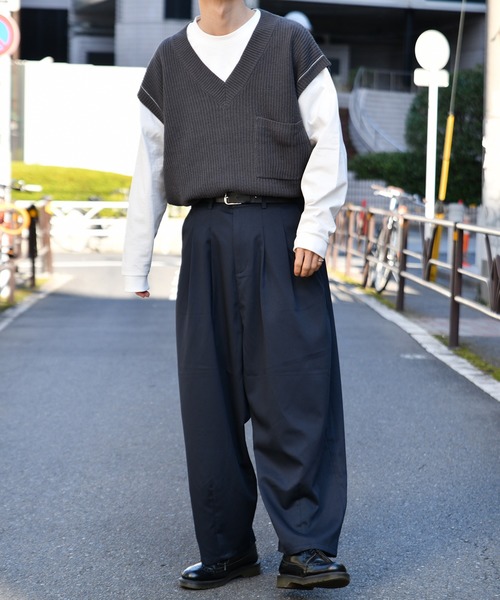 kutir（クティール）の「Vネックニットベスト（ベスト・メンズ・ダークブラウン/ベージュ/ブルーグレー・MEDIUM/LARGE）」の8枚目の写真