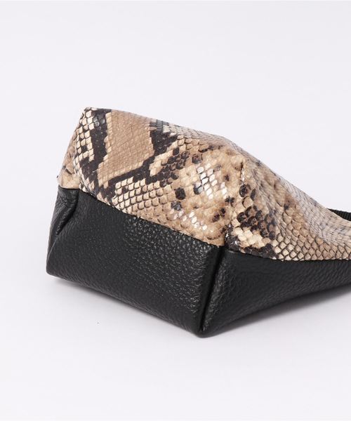 DouDou（ドゥドゥ）の「パイソンミニショルダーバッグ（ショルダーバッグ・レディース・ベージュ・FREE）」の3枚目の写真