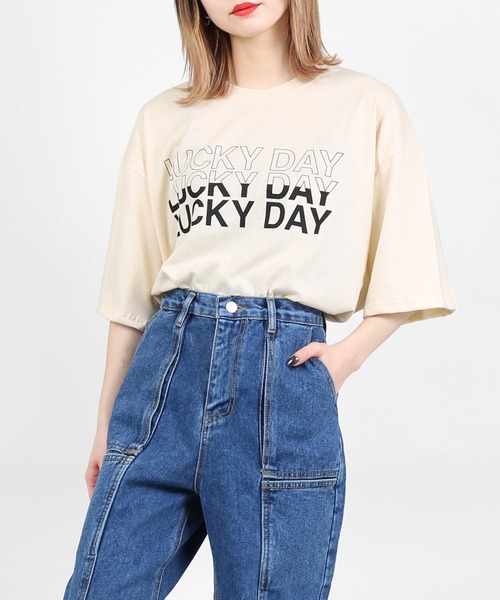 DING（ディング）の「DING/LUCK DAYビッグシルエットTシャツ（Tシャツ/カットソー・レディース・アイボリー/グリーン/ブラック・FREE）」の2枚目の写真