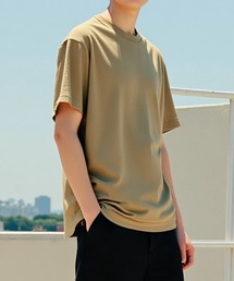United Athle（ユナイテッドアスレ）の「OUR's ローズさん着用！ 累計販売10万枚突破！ZOZO売上No.1 無地Tシャツ！【United Athle】premium cotton crew neck short sleeve t-shirt / プレミアム コットン クルーネック 半袖 Tシャツ 5001（Tシャツ/カットソー）」