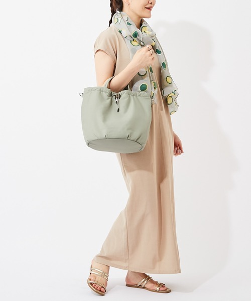 美品】イアパピヨネ 撥水 2WAY巾着 ショルダーバッグ WEB限定