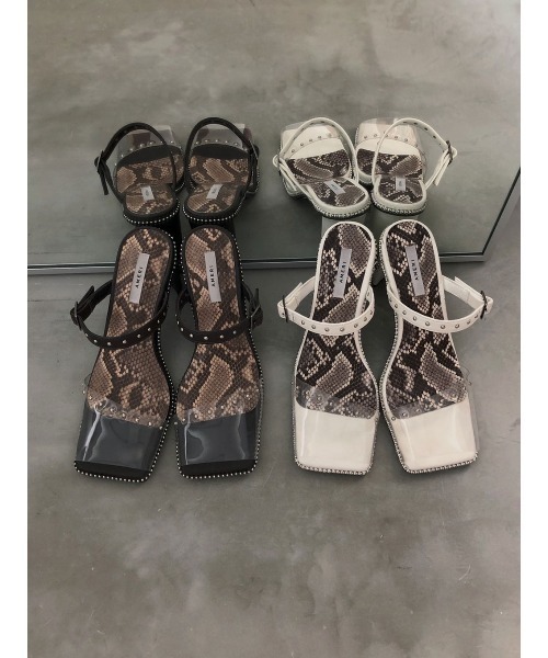 Ameri(アメリ)の「CLEAR STUDS MULE(サンダル・レディース・ホワイト/アッシュブラウン・SMALL/MEDIUM/LARGE)」の5枚目の写真