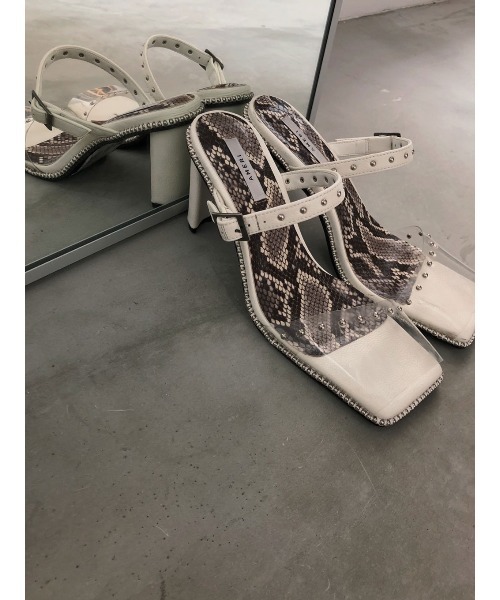 Ameri（アメリ）の「CLEAR STUDS MULE（サンダル）」 - WEAR