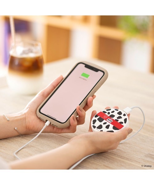 Hamee（ハミィ）の「ディズニー キャラクター メダル型 モバイル 充電