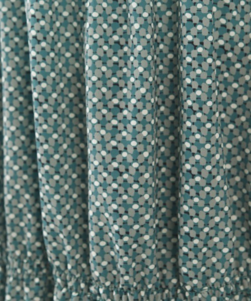 LOWRYS FARM(ローリーズファーム)の「シャーリングキカドットワンピース 919388(ワンピース・レディース・グリーン/ブラック/ブラウン・FREE)」の16枚目の写真