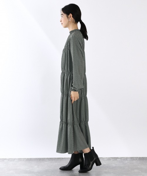 LOWRYS FARM(ローリーズファーム)の「シャーリングキカドットワンピース 919388(ワンピース・レディース・グリーン/ブラック/ブラウン・FREE)」の5枚目の写真