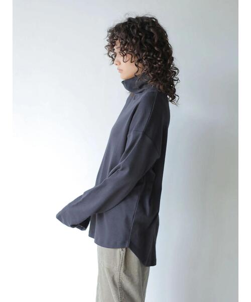 AMERICAN HOLIC（アメリカンホリック）の「タートルカットプルオーバー　＊（Tシャツ/カットソー・レディース・ブラック/ブラウン/アイボリー/グレイッシュベージュ・M/L）」の18枚目の写真