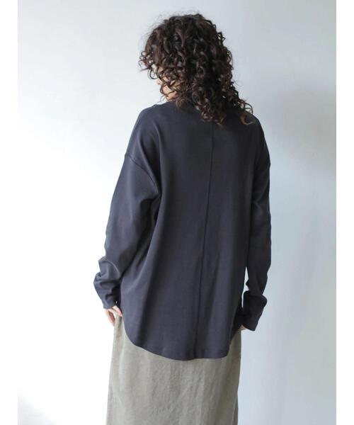 AMERICAN HOLIC（アメリカンホリック）の「タートルカットプルオーバー　＊（Tシャツ/カットソー・レディース・ブラック/ブラウン/アイボリー/グレイッシュベージュ・M/L）」の19枚目の写真