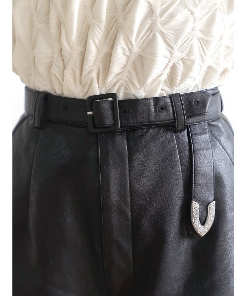 訳あり 新品 タグ付き Darichダーリッチ フリルレザーショートパンツ M ダーリッチ Darich フリルレザーショートパンツ （ホワイト