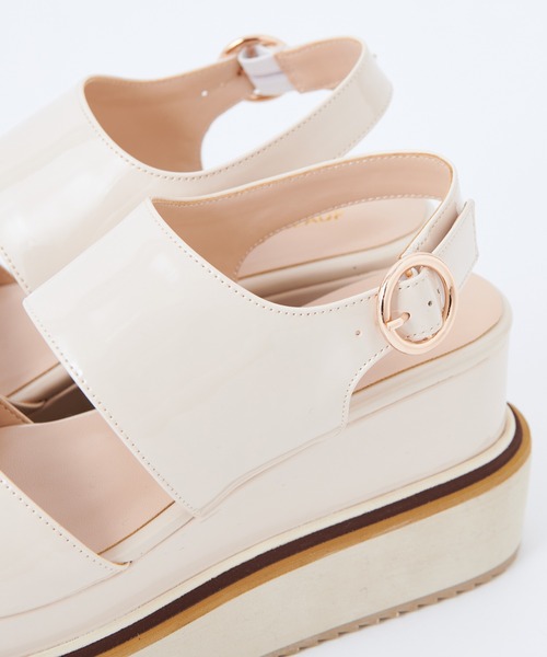 one after another NICE CLAUP(ワンアフターアナザーナイスクラップ)の「厚底ライン入りサンダル(サンダル・レディース・アイボリー/ブラウン/モカ・SMALL/MEDIUM/LARGE)」の9枚目の写真