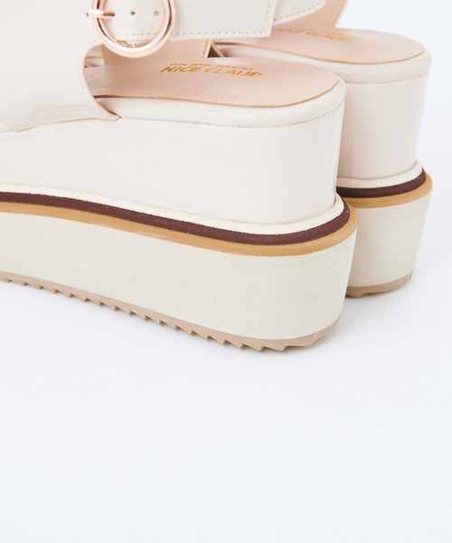 one after another NICE CLAUP(ワンアフターアナザーナイスクラップ)の「厚底ライン入りサンダル(サンダル・レディース・アイボリー/ブラウン/モカ・SMALL/MEDIUM/LARGE)」の11枚目の写真