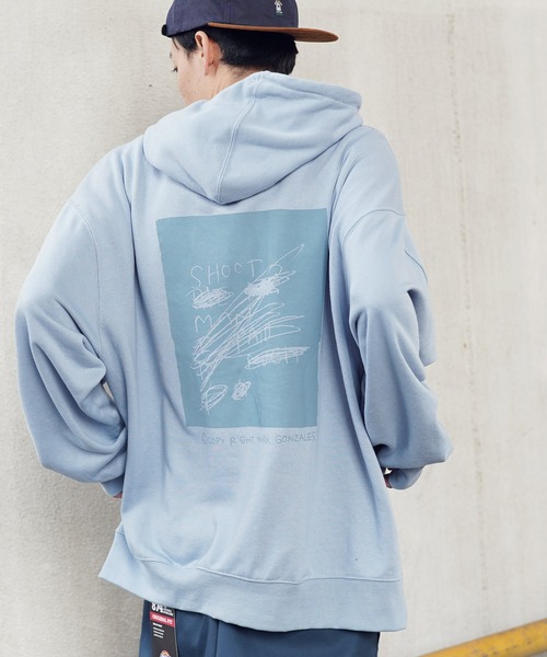 Mark Gonzales（マーク・ゴンザレス）の「Mark Gonzalez / マークゴンザレス 別注 コラボ オーバーサイズ バギー パーカー（パーカー・メンズ・ホワイト系その他/ブラック系その他/ベージュ系その他/ブルー系その他/ホワイト系その他2/ホワイト系その他3/ホワイト系その他4/ホワイト系その他5/ホワイト系その他6/ブラック系その他2/ブラック系その他3/ベージュ系その他2/ベージュ系その他3/ブルー系その他2/ブルー系その他3/ブルー系その他4/ブラック系その他7/ブラック系その他6/ベージュ系その他4/ベージュ系その他5/ブラック系その他5/ブラック系その他4/その他1/その他2/その他3/その他4/その他6/その他7/その他5/その他8/ベージュ系その他6・MEDIUM/LARGE）」の21枚目の写真