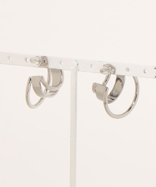 ROSE BUD(ローズバッド)の「フープピアス(ピアス(両耳用)・レディース・シルバー/ゴールド・FREE)」の3枚目の写真