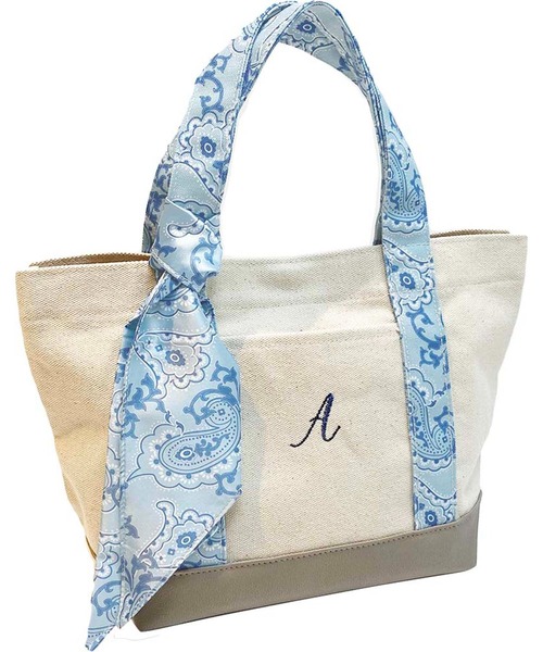 MILLION CARATS（ミリオンカラッツ）の「【GIFT】-Global Arrow- ペイズリーイニシャルトート（トートバッグ・レディース・ベージュ/グレー/ピンク/ラベンダー/ブルー/ミント・FREE）」の19枚目の写真