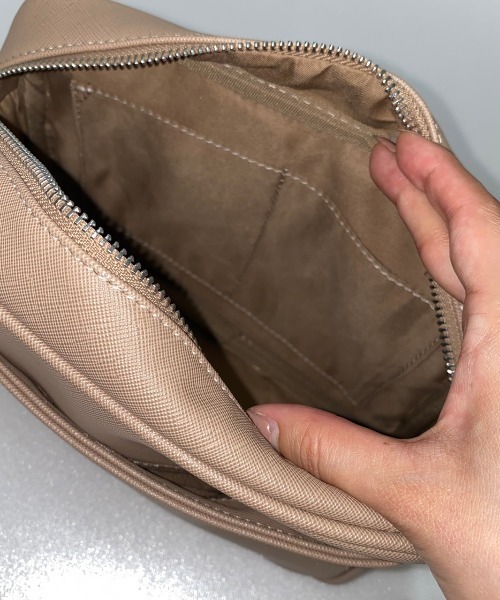 Swankiss（スワンキス）の「UT mademoirselle chain BAG（ショルダーバッグ・レディース・ブルー/ボルドー/モカ/ブラック/ピンク・FREE）」の15枚目の写真