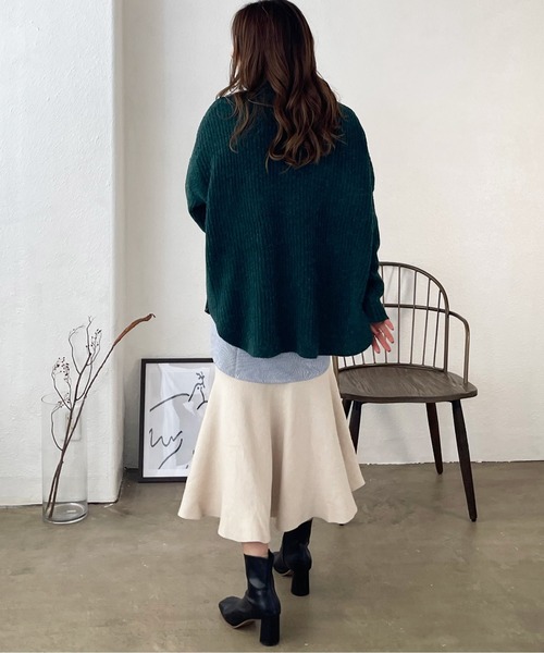 Shelly island（シェリーアイランド）の「ラウンドヘムタートルニットプルオーバー（ニット/セーター・レディース・ブラック/ベージュ/グリーン/モカ・FREE）」の18枚目の写真