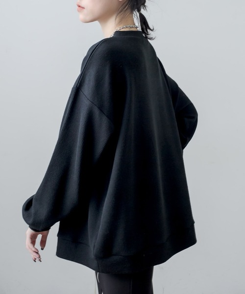 RASVOA（ラスボア）の「ワンポイント刺繍ニットソープルオーバー（ニット/セーター・レディース・ブラック/サックスブルー/グリーン・FREE）」の6枚目の写真