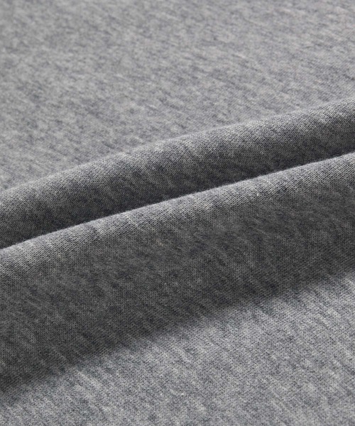 ADAM ET ROPE'(アダムエロペ)の「【F for ADAM ET ROPE'】別注 MICKEY/SWEAT(スウェット・レディース・グレー/ネイビー・L/S)」の18枚目の写真