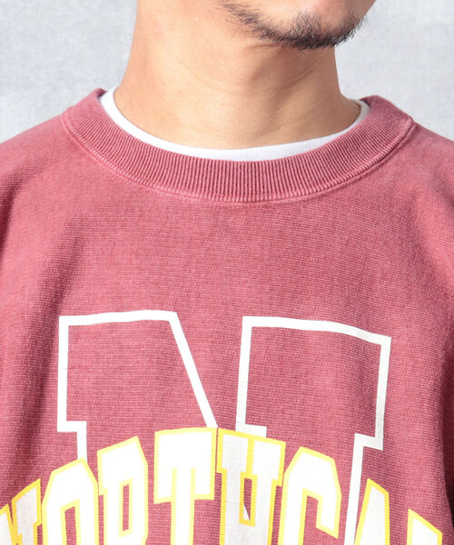 BARNS OUTFITTERS(バーンズアウトフィッターズ)の「【WEB限定】【BARNS OUTFITTERS】90’s CREW SWEAT PRINT(スウェット・メンズ・ベージュ/レッド/インディゴブルー・MEDIUM/LARGE)」の7枚目の写真